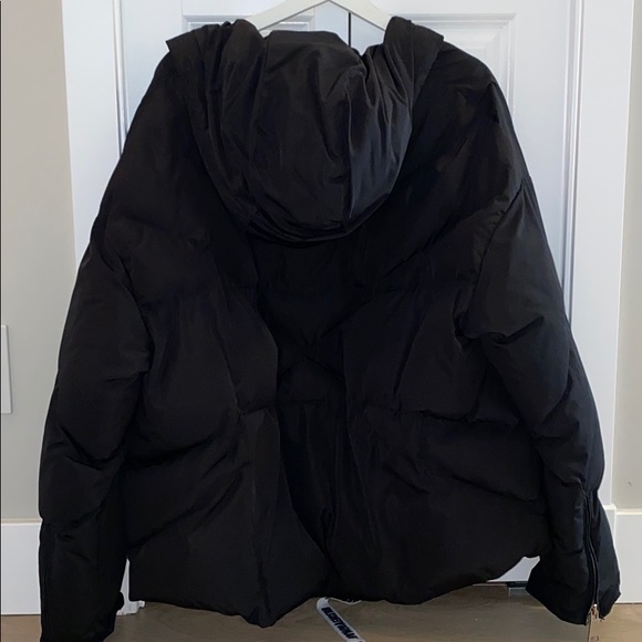 No Branding Bomber Puffer - Picture 4 of 6